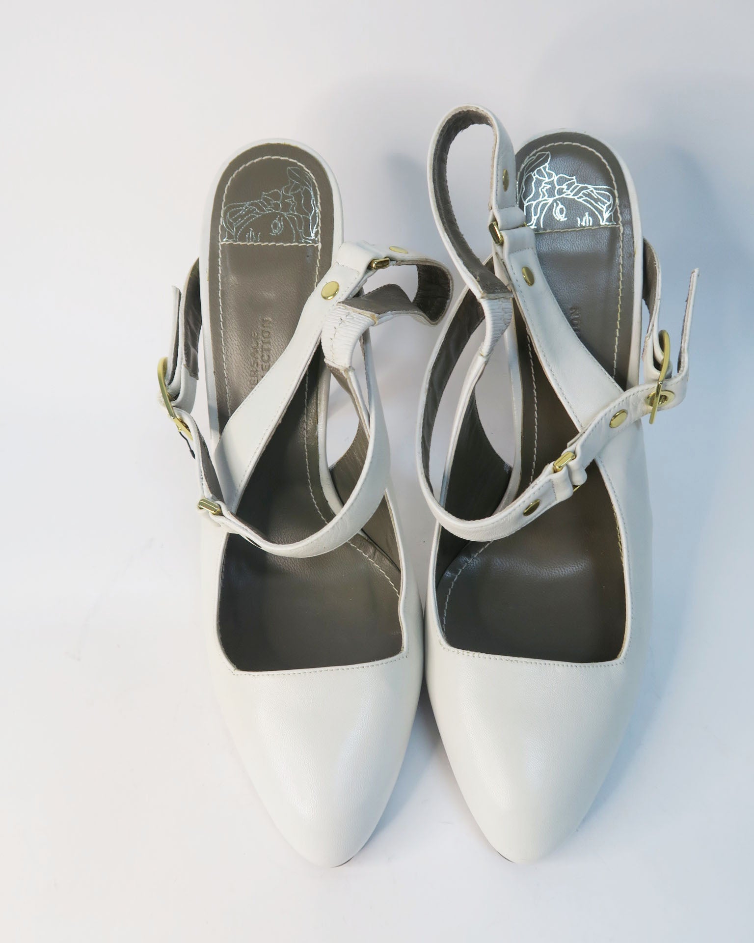 Versace salones blanco