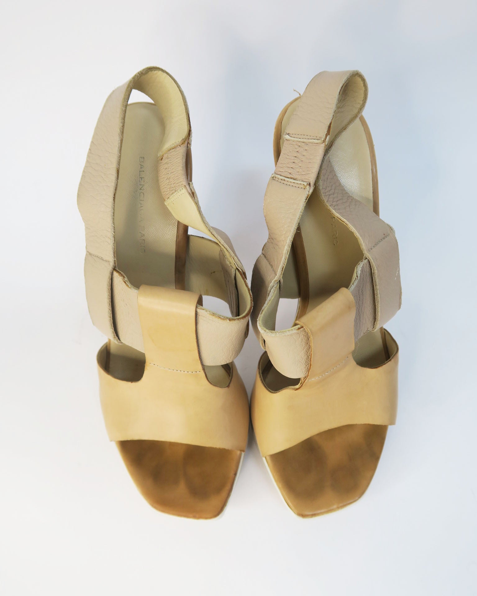 Balenciaga sandalias plataforma nude