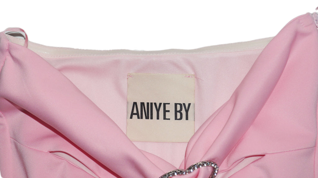 Aniye By - Vestido rosa con abertura y corazones en brillo