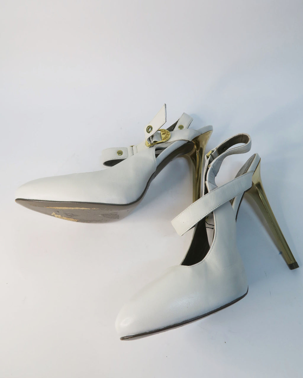 Versace salones blanco