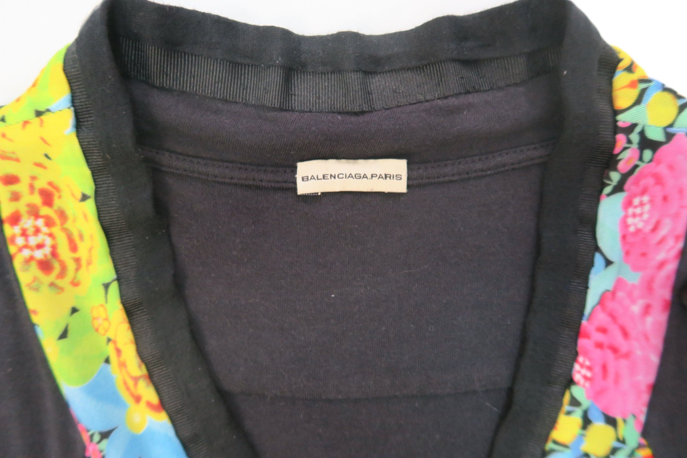 Balenciaga camisa negra