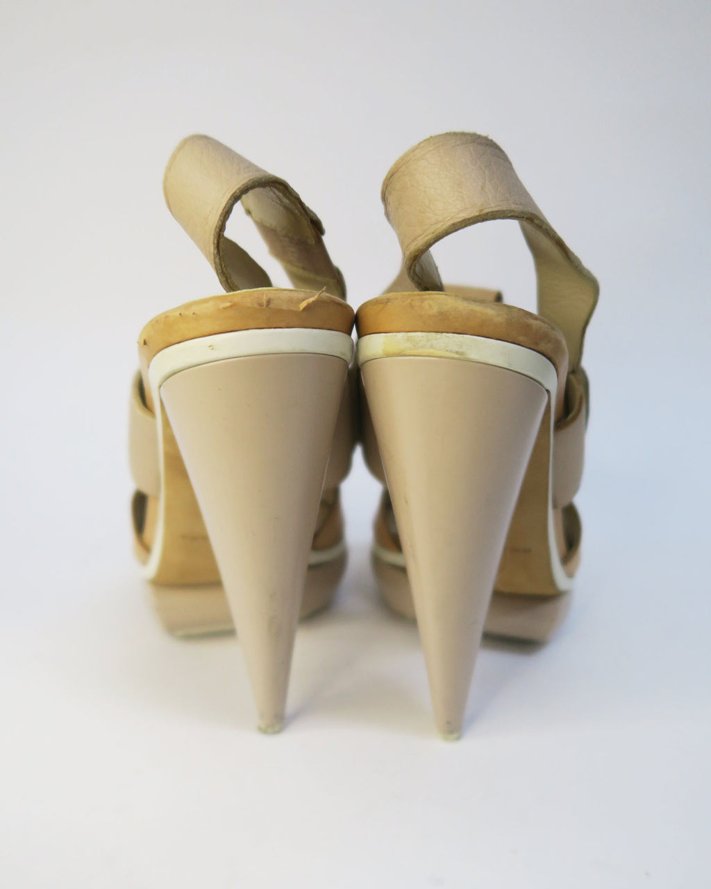Balenciaga sandalias plataforma nude