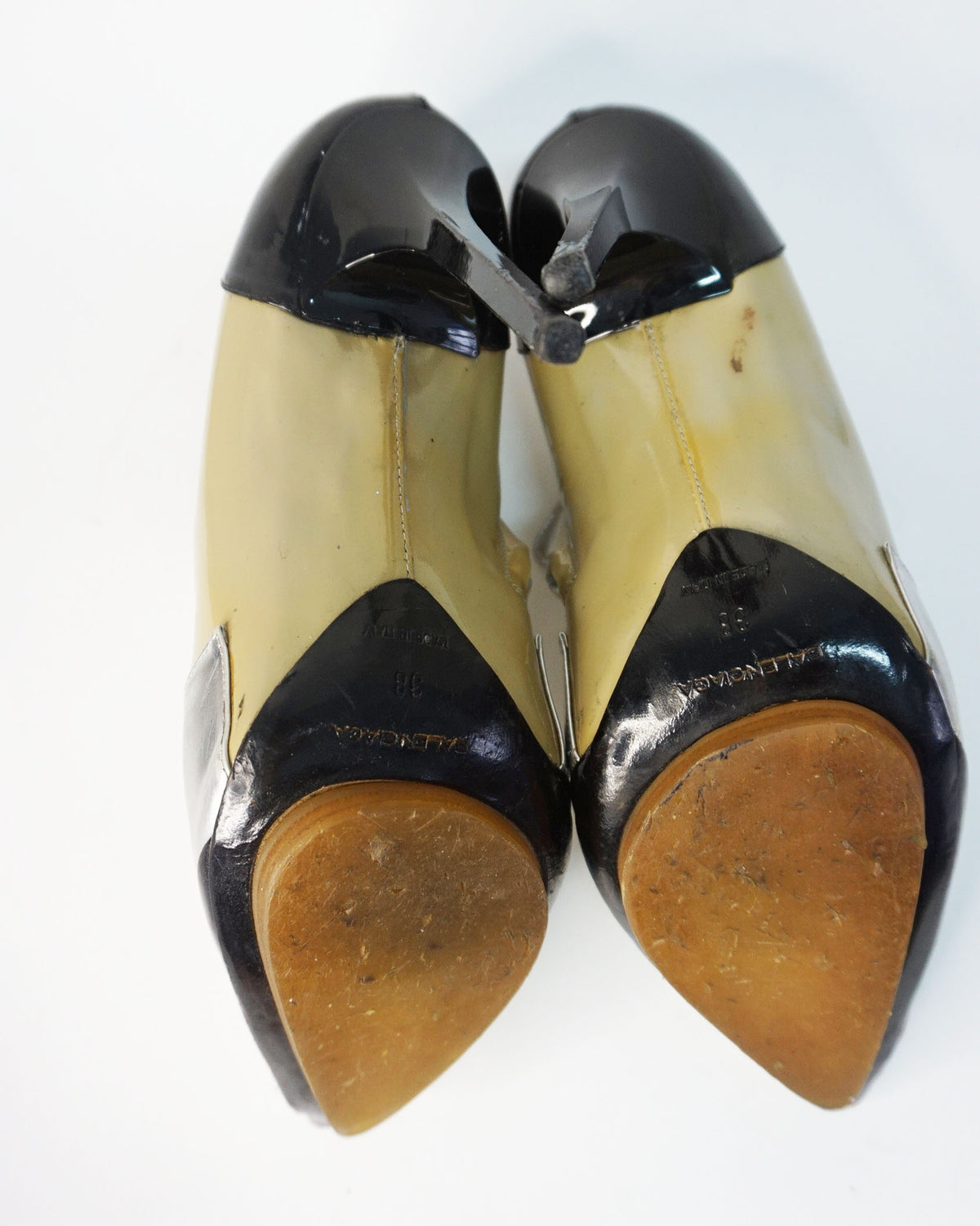 Balenciaga - Botines brillo charol