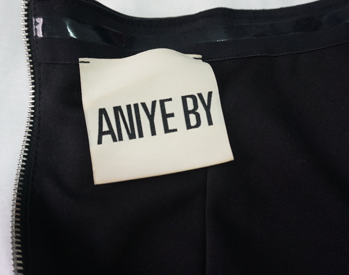 AniyeBy - Vestido negro corazón tul y cuero