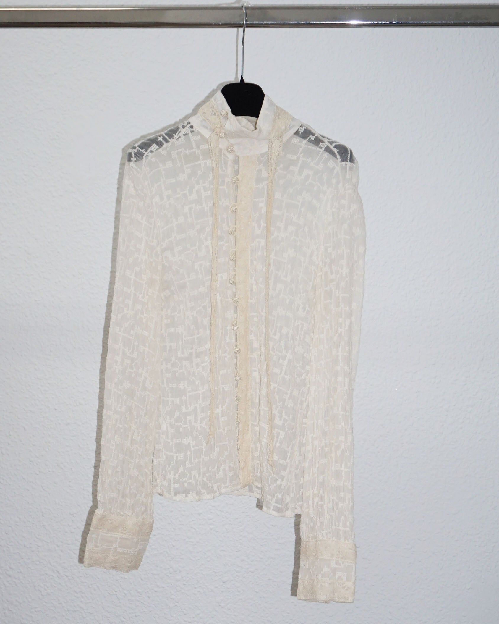 Palomo Spain - Camisa color crema lazo cuello