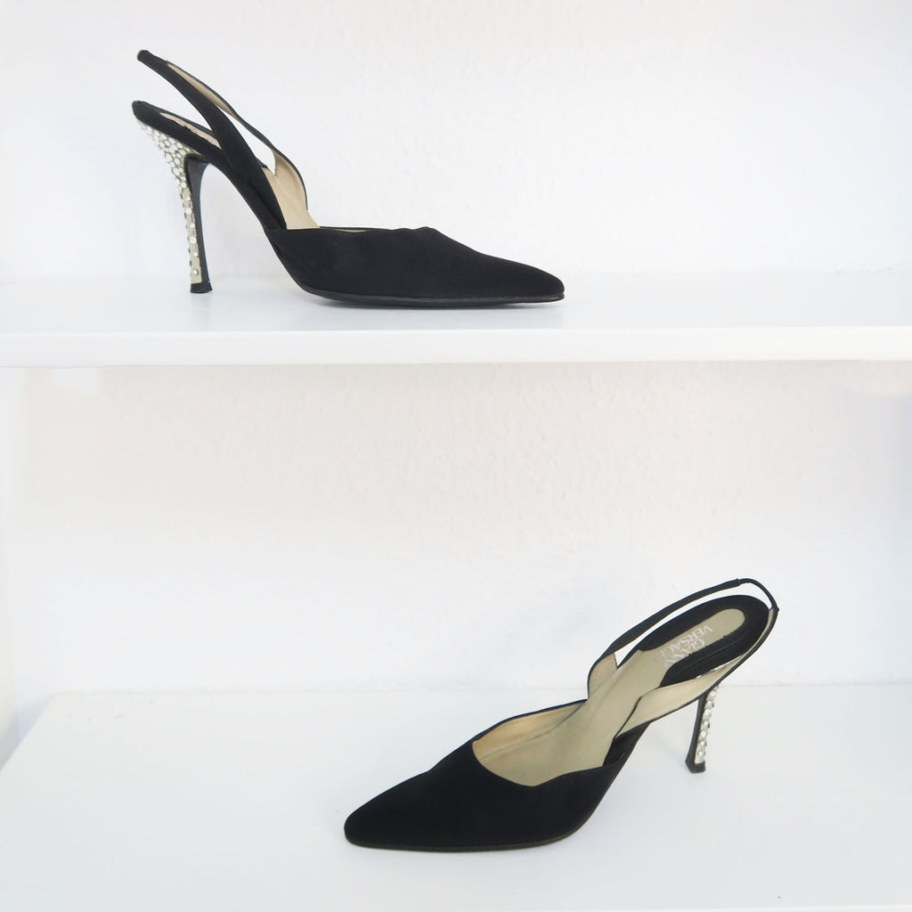 Gianni Versace salones abierto negro con piedras en tacon